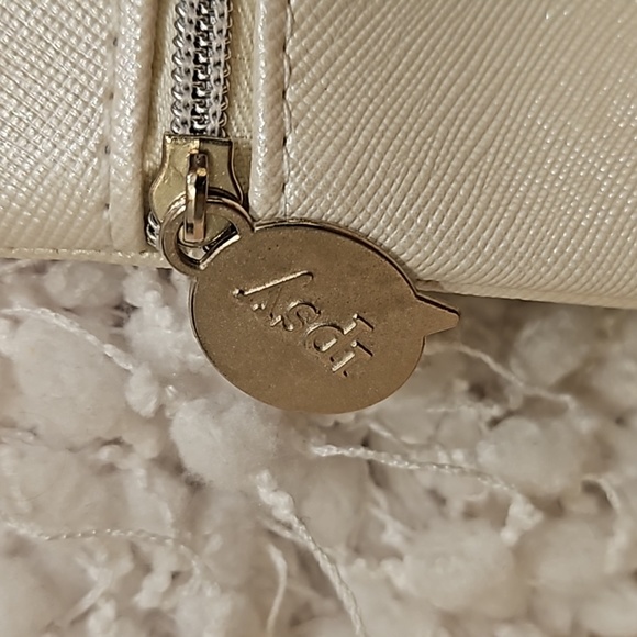 Sanrio Gudetama Pouch Bag - Picture 4 of 13